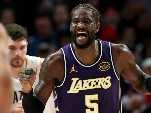 股涨柜 残阵湖人复仇开拓者坐稳西部第三, 雷迪克才是胜利的最大功臣